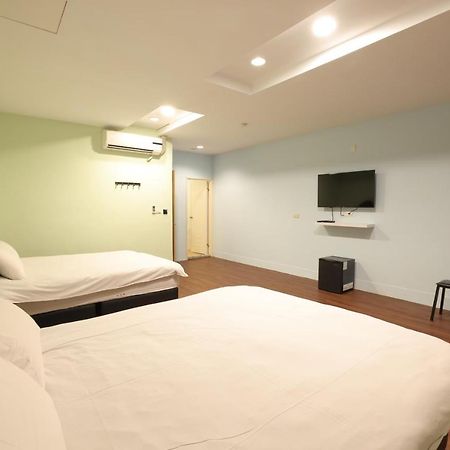Bears Line B&B Train Station Hualien City Exterior photo